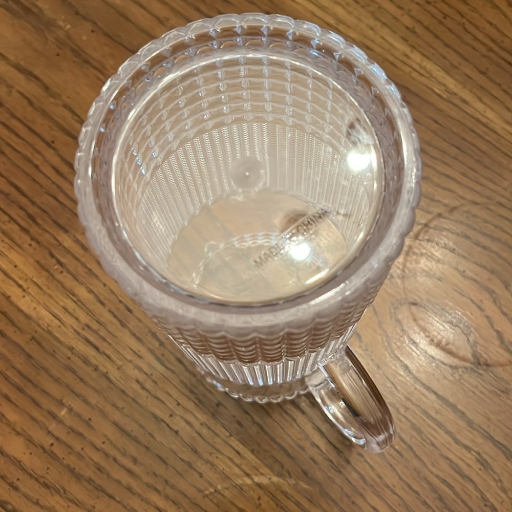 Acrylic Pitcher‎ - Picture 9 of 11